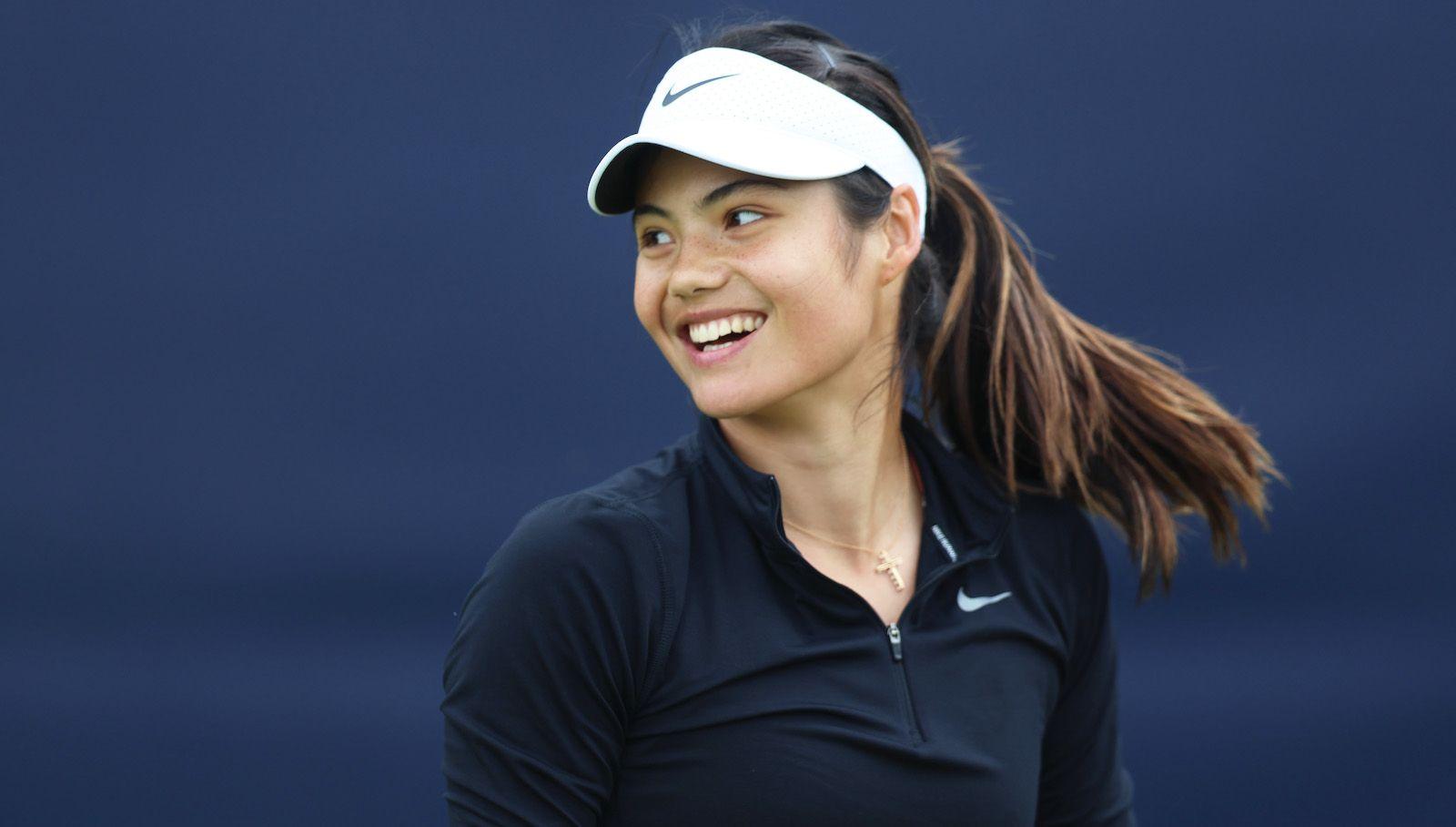 Emma Raducanu figure transformation 2026 tennis court