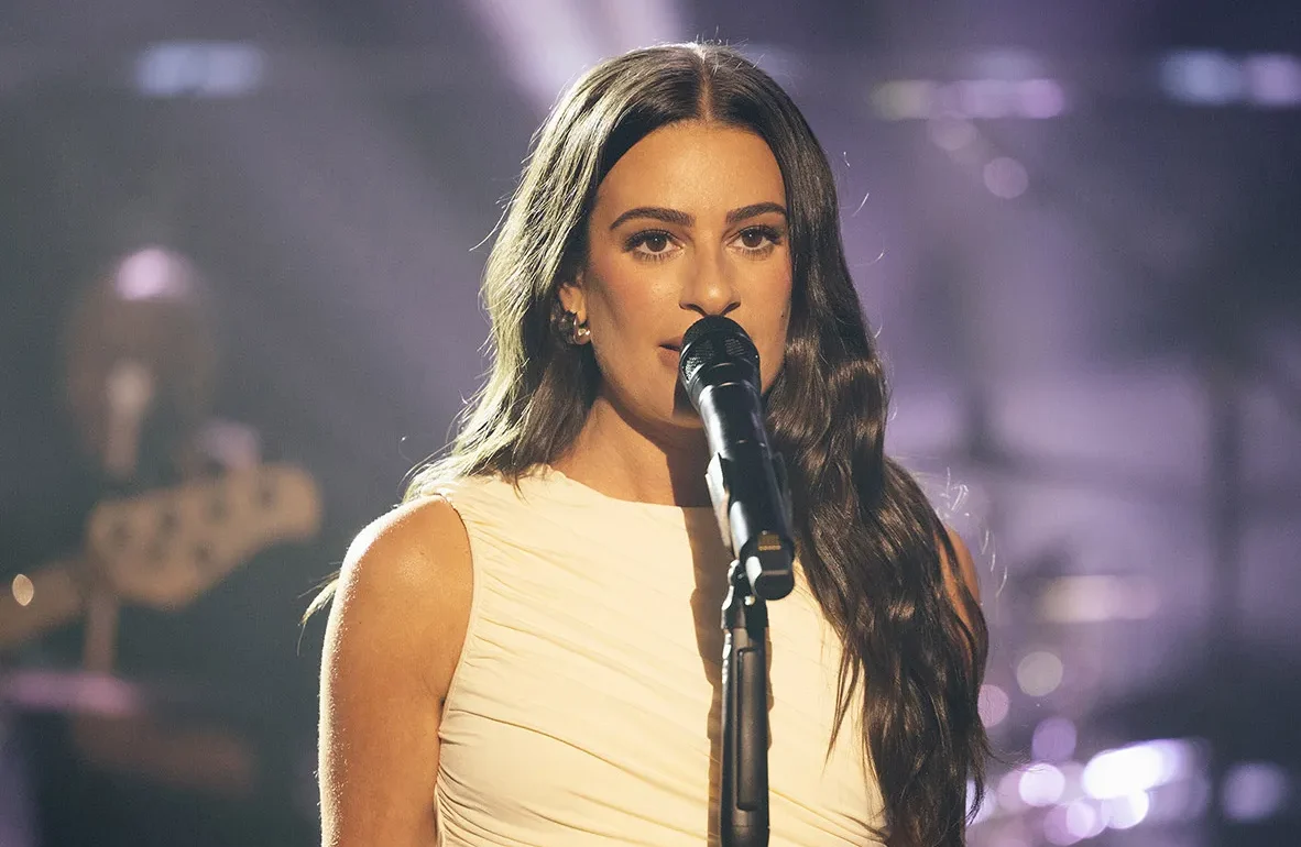 Lea Michele Broadway Musical That Changed Kelly Clarkson’s Life