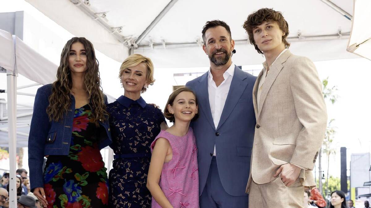 Noah Wyle Walk of Fame: Fans, Family & Love for Sara