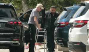 David Hasselhoff walker outing with wife Hayley Roberts in Los Angeles 2026