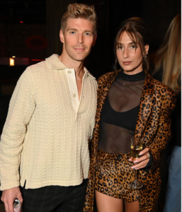 Kyle Cooke and Meghan King kissing outside a Manhattan bar after a 90s-themed NYC party